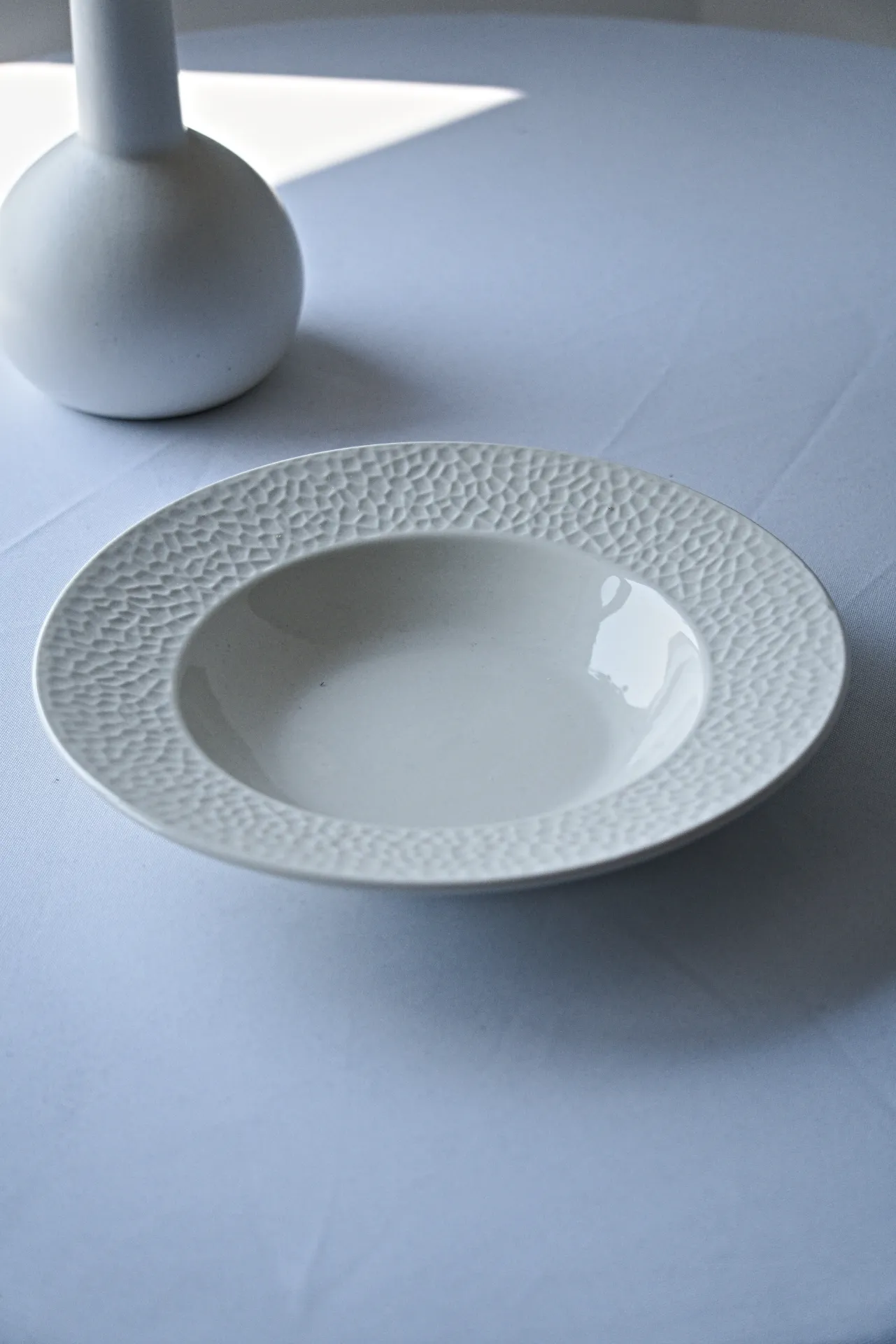 [2056] Assiette Creuse Martelé Porcelaine Ø22