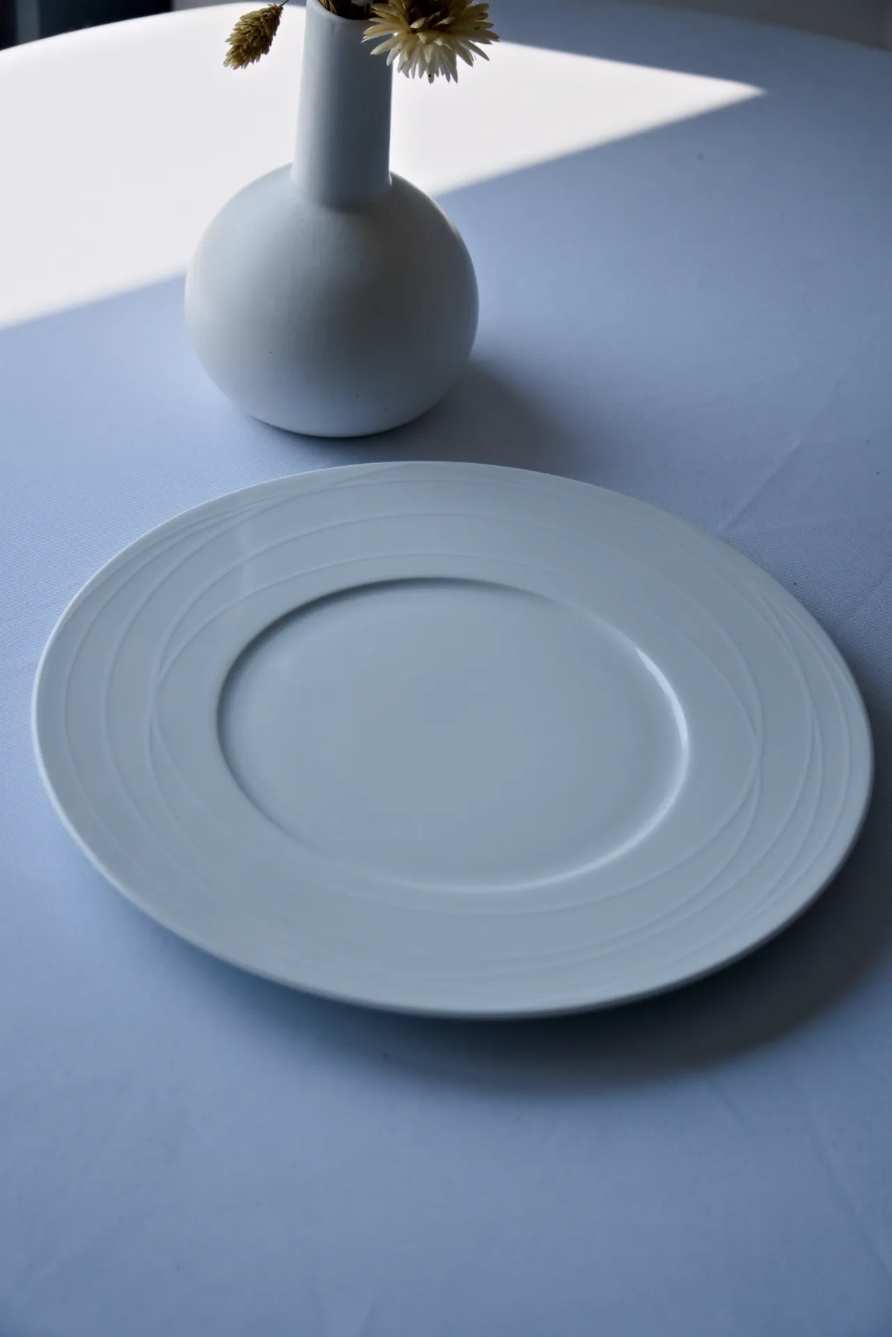 [2042] Assiette Plate Porcelaine Onde Ø 27